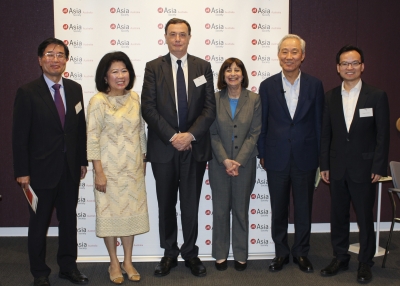 The Asia Society Policy Institute convened a Trade Policy Commission in Australia that examined the current trade architecture in the Asia-Pacific. Members include, from left to right, Yoichi Suzuki, Mari Elka Pangestu, Peter Grey, Wendy Cutler, Jong-hoon Kim, and Tu Xinquan. (Julia Bergen/Asia Society Australia)